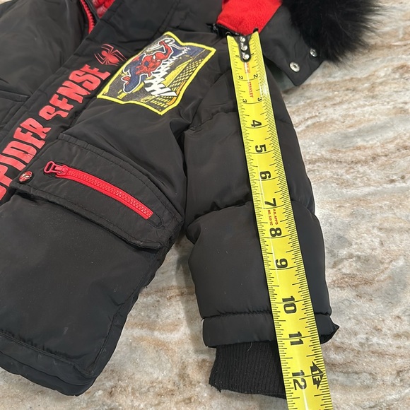 2T Spiderman Coat - Picture 10 of 10